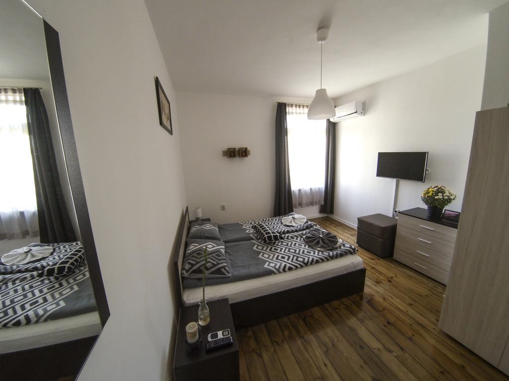 Graf Ignatiev - 3Br Apart София Экстерьер фото